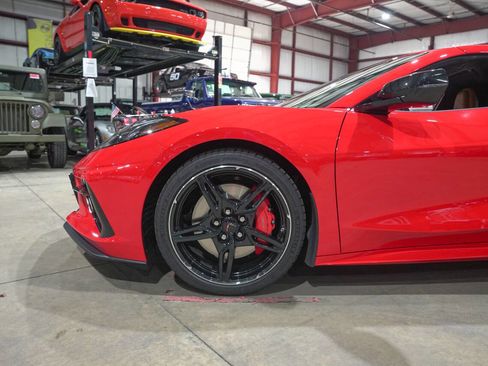 Used 2020 Chevrolet Corvette Stingray Preferred Cpe w/ 2LT Preferred Equipment Group RWD image 3