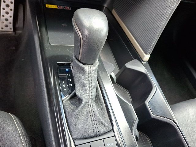 Used 2025 Toyota Camry SE FWD image 22