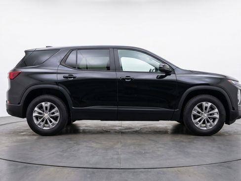 Used 2025 Chevrolet Equinox LT FWD image 11