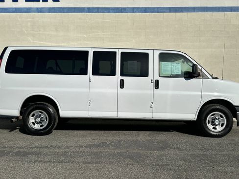 Used 2019 Chevrolet Express 3500 LT w/ LT Preferred Equipment Group image 3