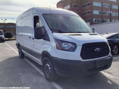 Used 2019 Ford Transit 250 image 3