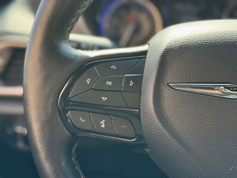 Used 2020 Chrysler Pacifica Touring w/ S Appearance Package FWD image 21