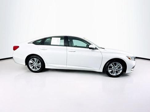 Used 2019 Honda Accord LX image 11