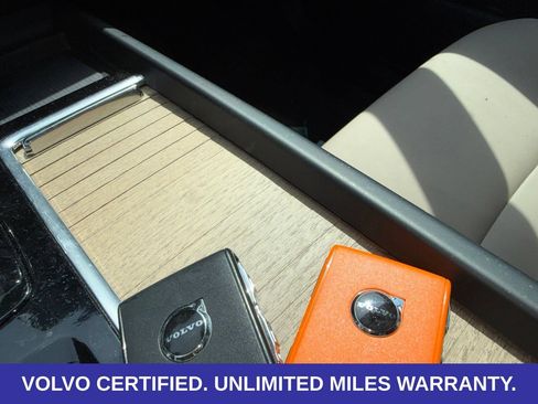 Certified 2026 Volvo XC60 B5 Plus AWD/4WD image 27