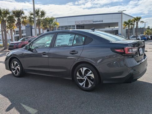 Used 2025 Subaru Legacy Premium image 6