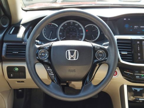 Used 2016 Honda Accord EX image 12
