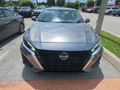 Used 2023 Nissan Altima 2.5 SV