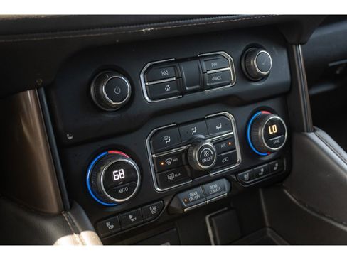 Used 2023 Chevrolet Tahoe High Country AWD/4WD image 28