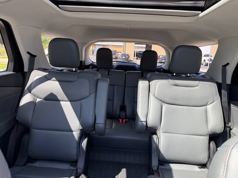 New 2026 Ford Explorer Active w/ Active Comfort Package AWD/4WD image 23