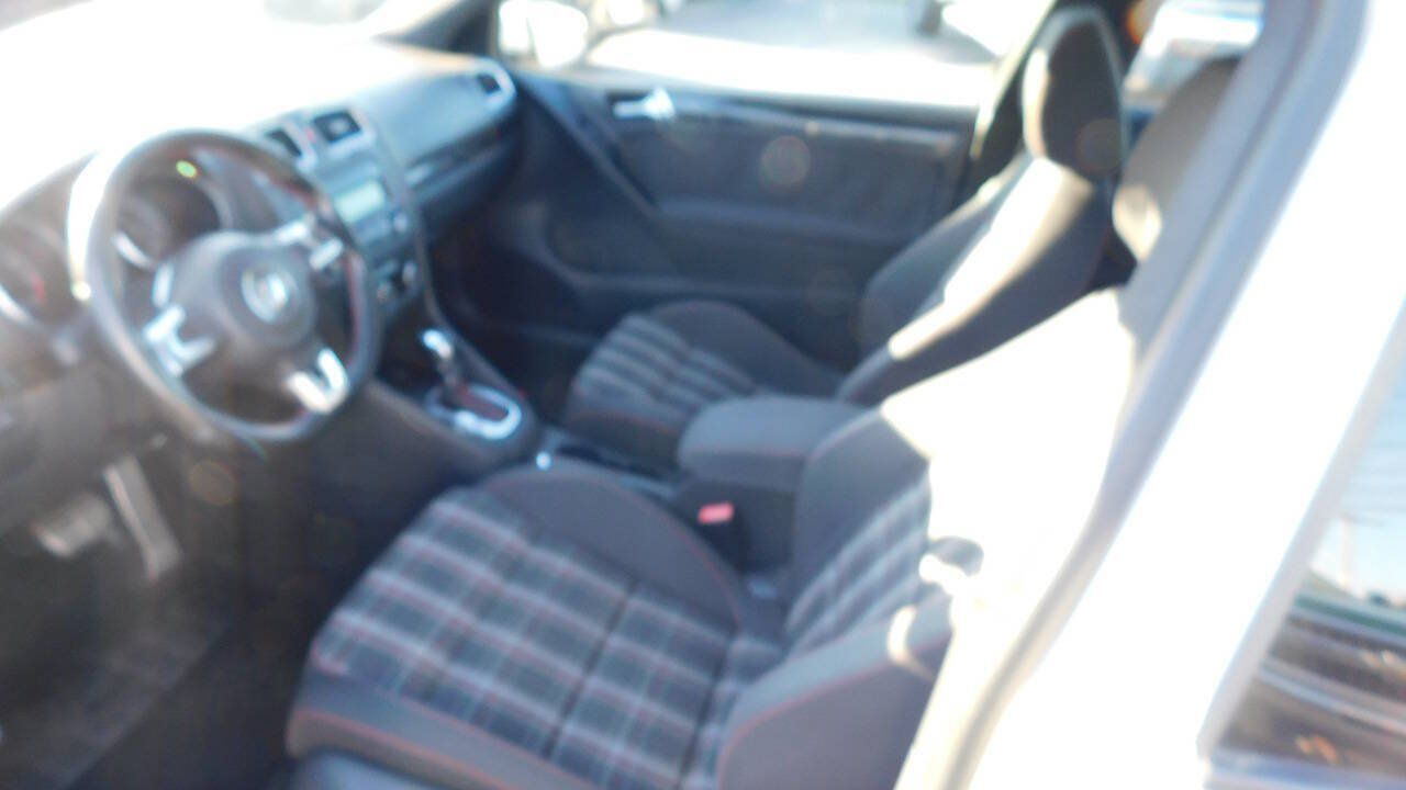 Used 2013 Volkswagen GTI 2-Door FWD image 40