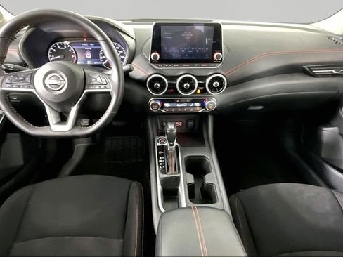 Used 2025 Nissan Sentra SR FWD image 7