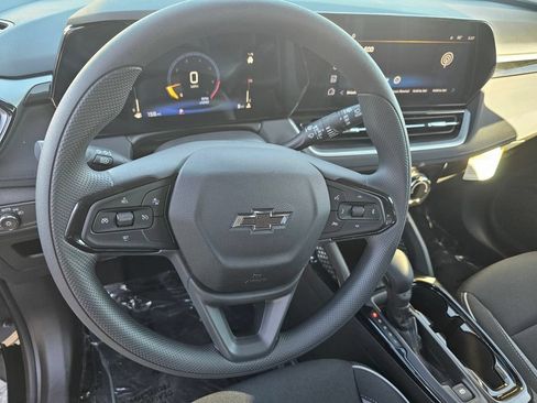 New 2026 Chevrolet TrailBlazer LT w/ Midnight Edition FWD image 25