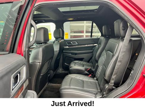 Used 2016 Ford Explorer Platinum image 22