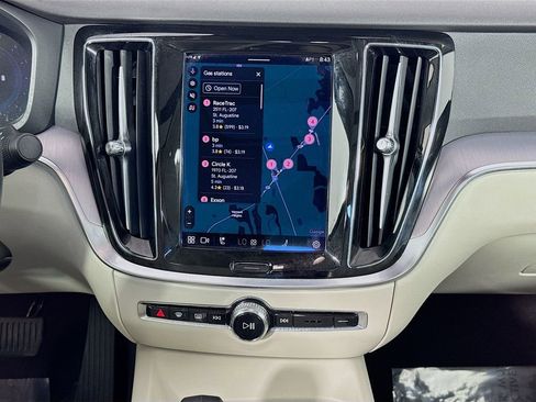 Used 2024 Volvo S60 B5 Core image 34