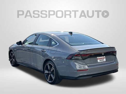 Used 2025 Honda Accord Sport image 2