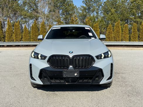 Used 2026 BMW X6 xDrive40i w/ Climate Comfort Package image 11