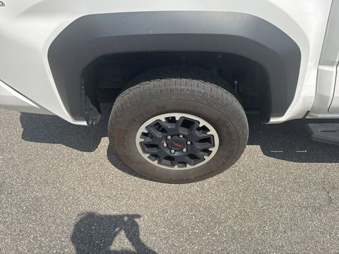 Used 2024 Toyota Tacoma TRD Off-Road image 14