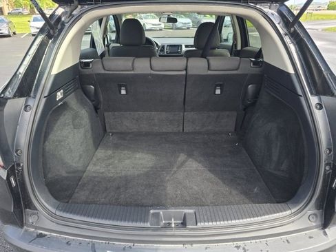 Used 2019 Honda HR-V LX image 17