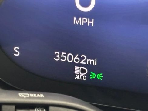 Used 2025 Buick Envision Preferred AWD/4WD image 30