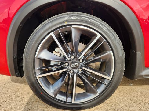 Used 2023 INFINITI QX50 Sport FWD image 11