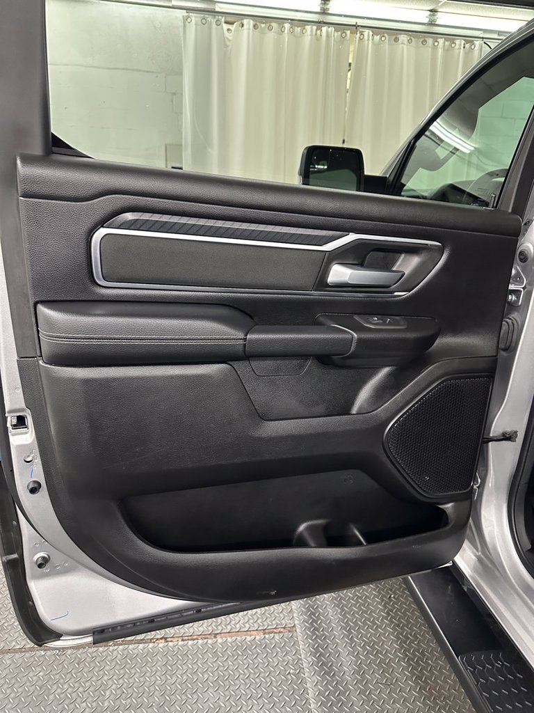 Used 2025 RAM 1500 Big Horn AWD/4WD image 24