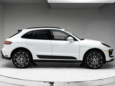 Certified 2026 Porsche Macan AWD/4WD image 35