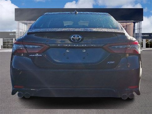 Used 2023 Toyota Camry XSE image 5