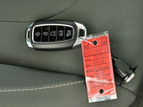 Used 2023 Hyundai Elantra SEL w/ Cargo Package FWD image 39