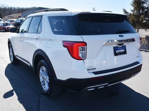 Used 2021 Ford Explorer XLT w/ Equipment Group 202A image 3