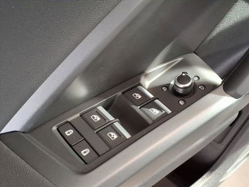 Used 2025 Audi Q3 2.0T Premium w/ Convenience Package image 11