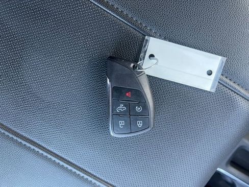 Used 2023 Chevrolet Silverado 1500 LTZ image 33