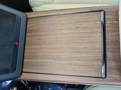 Used 2022 Tesla Model X Base image 54