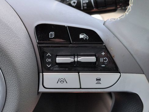 Used 2024 Hyundai Elantra SEL w/ Convenience Package FWD image 26