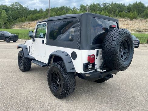 Used 2005 Jeep Wrangler Unlimited AWD/4WD image 6