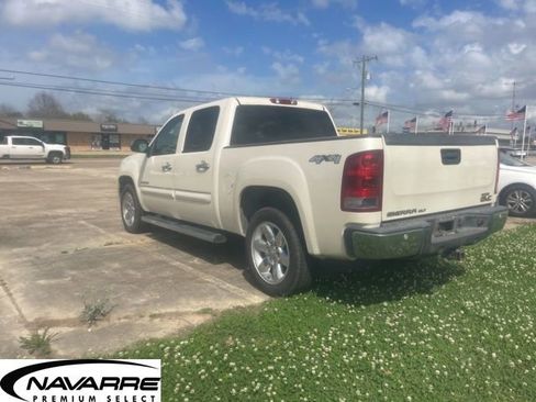 Used 2013 GMC Sierra 1500 SLT w/ SLT White Diamond Edition image 6