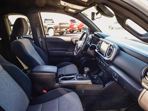 Certified 2023 Toyota Tacoma TRD Sport w/ Technology Package image 20