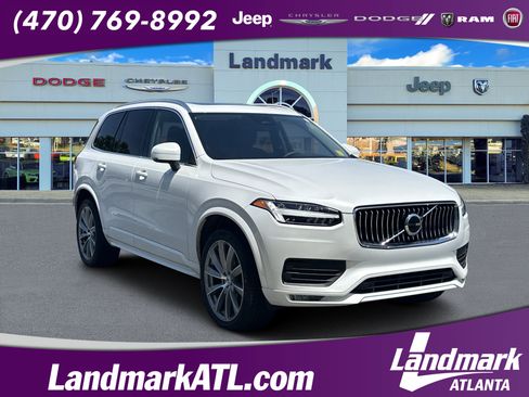 Used 2023 Volvo XC90 B5 Core w/ Protection Package AWD/4WD image 1