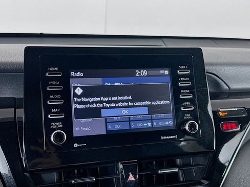 Used 2023 Toyota Camry SE image 21