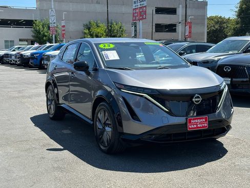 Used 2023 Nissan Ariya FWD image 9