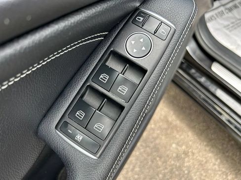 Used 2019 Mercedes-Benz CLA 250 4MATIC image 11