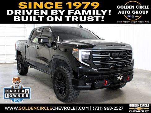 Used 2024 GMC Sierra 1500 AT4 w/ Technology Package AWD/4WD image 1