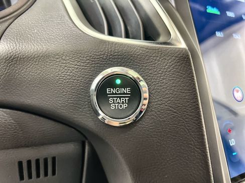 Used 2024 Ford Edge Titanium AWD/4WD image 17