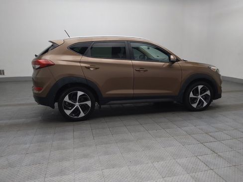 Used 2016 Hyundai Tucson Sport image 10