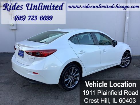Used 2018 MAZDA MAZDA3 Touring FWD image 8