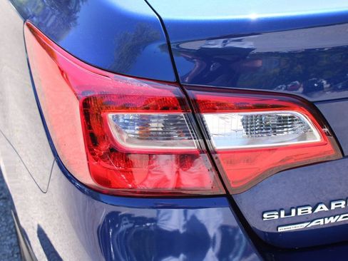 Used 2015 Subaru Legacy 2.5i Limited AWD/4WD image 10