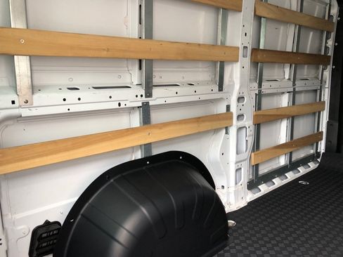 Used 2025 RAM ProMaster 2500 w/ U-Haul Equipment Group FWD image 21