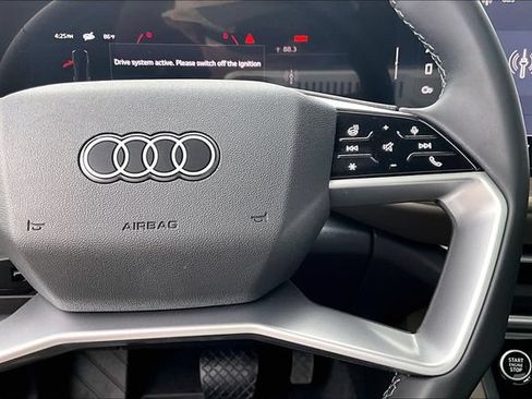 Used 2025 Audi Q5 Premium w/ Convenience Package AWD/4WD image 12