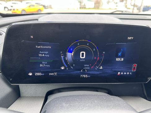 Used 2025 Chevrolet Traverse LT image 19