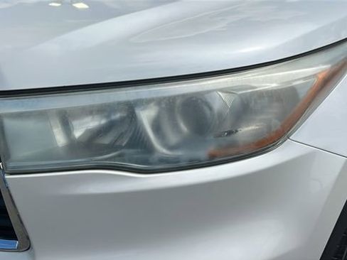 Used 2016 Toyota Highlander Limited AWD/4WD image 3