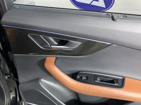 Used 2022 Audi Q7 3.0T Prestige image 39